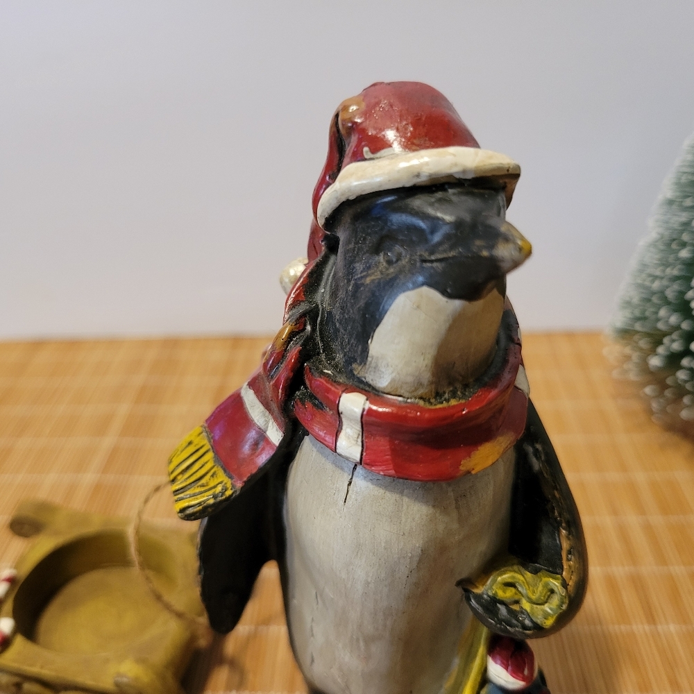 Christmas Penguin Wood Look Resin Figurine Electric Votive Holder 2008 - Picture 2 of 6
